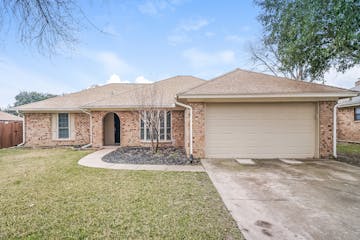 4202 High Mesa Ct Arlington, TX 76016